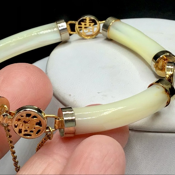 🌺Vintage Gold & Mother of Pearl Bracelet - Picture 7 of 15